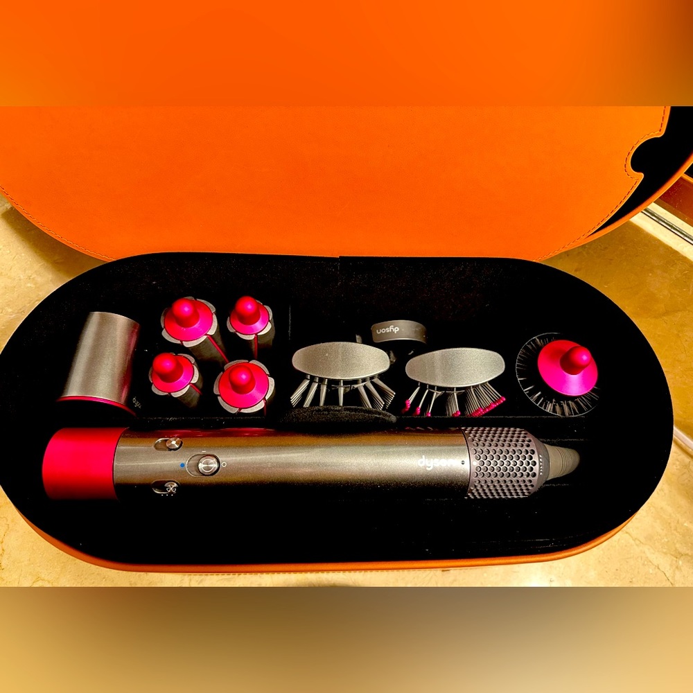 Dyson Airwrap Styler Complete, first generation.